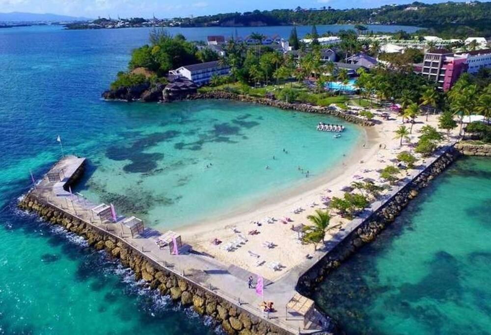 Blue Lagoon Appart En Residence Acces Plage Le Gosier  Exteriör bild
